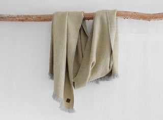 Chal de Vestir Desflecado Gris y Amarillo