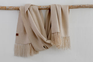 Chal de Vestir Flecos Beige