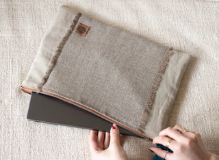 Funda Computador Crudo y Beige