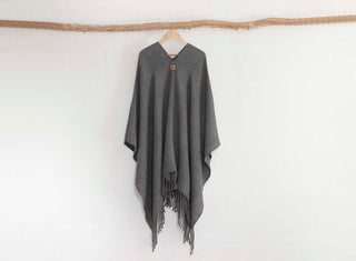 Poncho Clásico Gris Medio