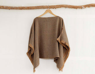 Poncho Corto Vicuna y Gris Medio